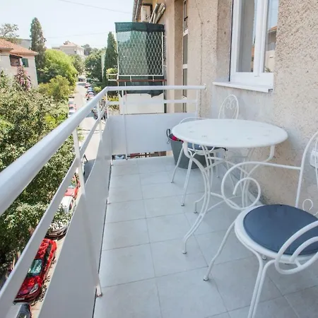 Val Apartment *